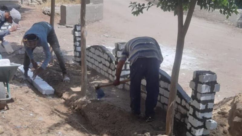 أعمال التشجير بمدارس