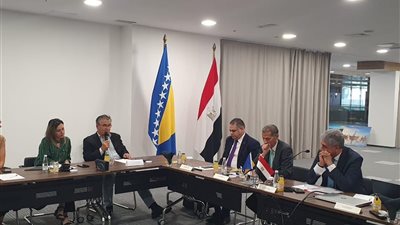شريف فتحي يلتقي مسئولي السياحة بالبوسنة والهرسك لبحث التعاون 