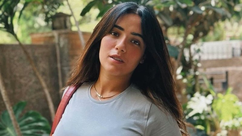 آية سليم، فيتو 