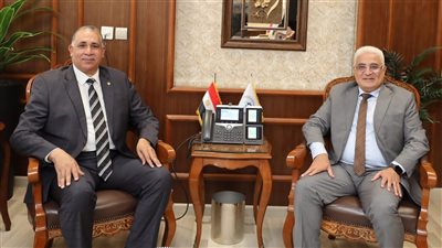 جمال عوض يلتقي نقيب المحامين لبحث التعاون في ملف التأمينات الاجتماعية