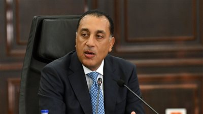 رئيس الوزراء يكشف حقائق الوضع الاقتصادي في مصر.. يوضح موعد تحقيق الاكتفاء الذاتي من الغاز الطبيعي.. وموقف سيارات المعاقين