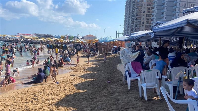 احد الشواطئ بالإسكندرية،
