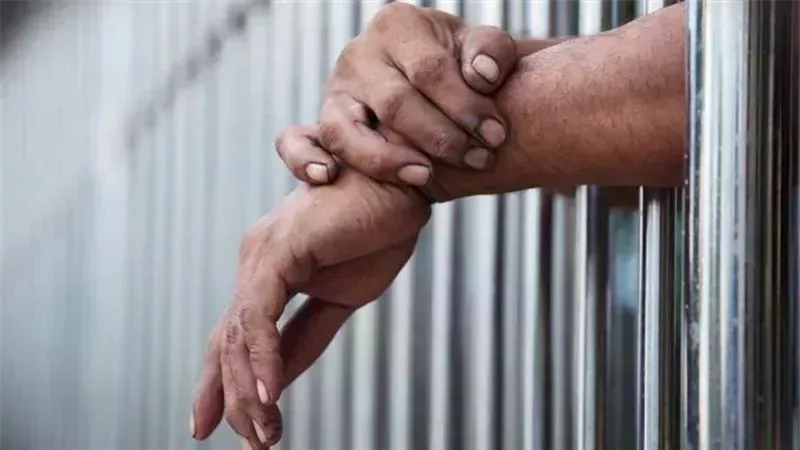 ضبط متهم بحرق طالب