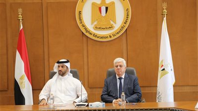 وزير التعليم العالي يبحث مع نائب حاكم الشارقة سبل زيادة التبادل العلمي