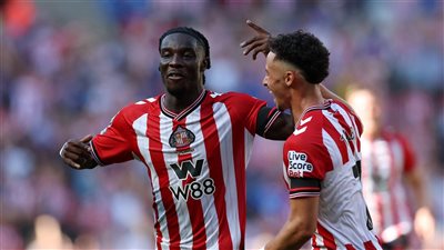 الدوري الإنجليزي، سندرلاند يتقدم على وولفرهامبتون بهدف في الشوط الأول