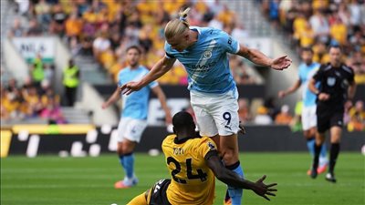مانشستر سيتي يتصدر، ترتيب الدوري الإنجليزي قبل ختام الجولة الأولى 