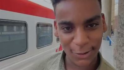 شاب سوداني قبل مغادرة القاهرة: المصريون أحسن ناس وزعلانين إننا راجعين (فيديو) 