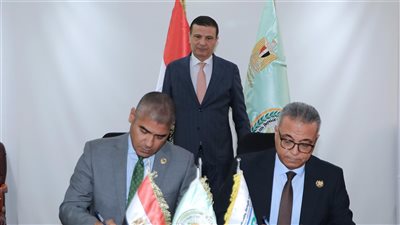 وزير الزراعة يوقع بروتوكول تعاون بين 