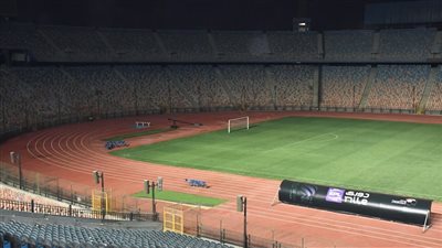 اتحاد الكرة يطالب بإغلاق استاد القاهرة 