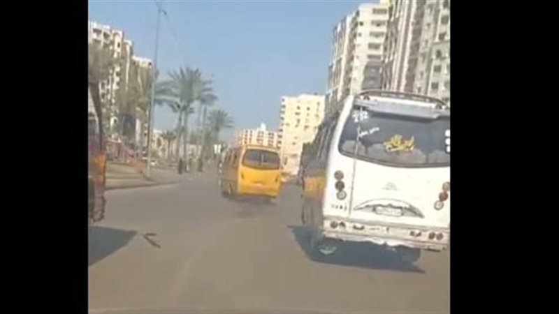 لهو سيارات الميكروباصات