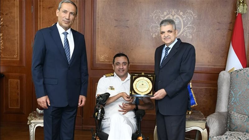 ، أسامة ربيع يكرم