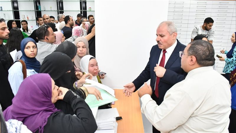 رئيس جامعة قناة السويس