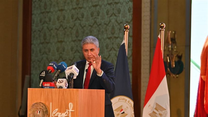 شريف فتحي وزير السياحة