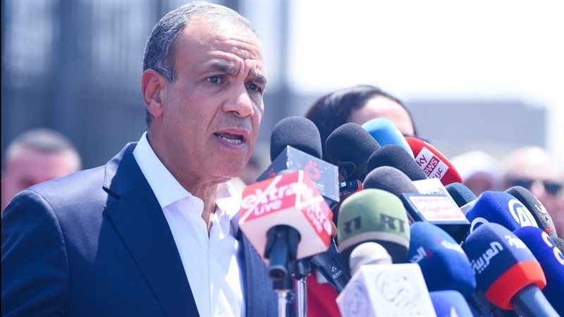 وزير الخارجية بدر