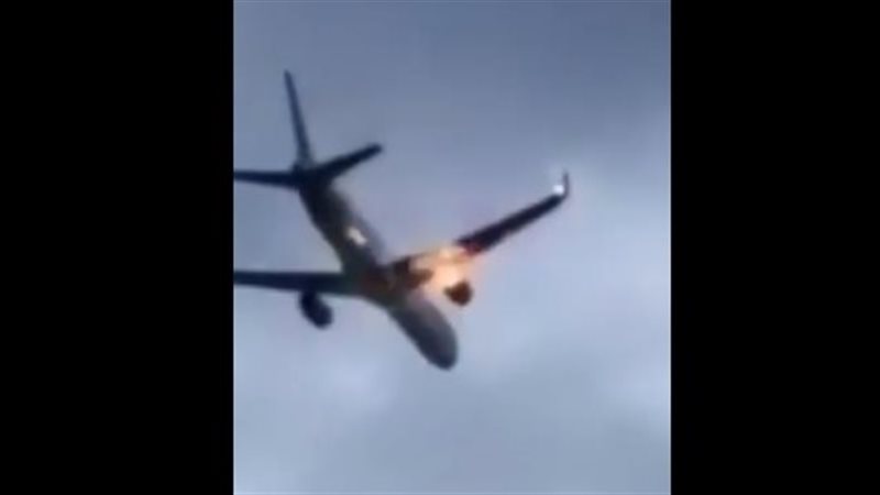 إشعال النار في محرك
