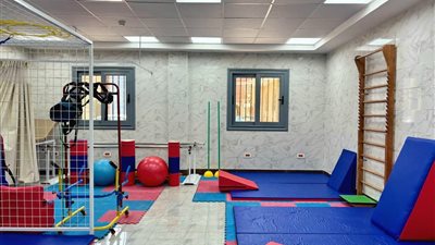 الرعاية الصحية: بدء تشغيل عيادة العلاج الطبيعي للأطفال بمراكز طب الأسرة بالأقصر 