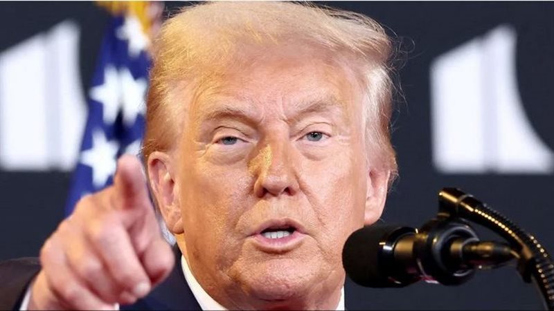 الرئيس الأمريكي دونالد