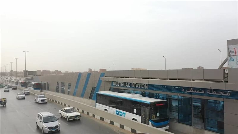 سقوط 4 عمال داخل