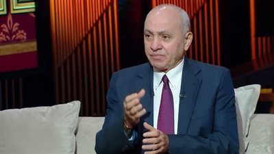 الكابتن عادل طعيمة لـ فيتو: قطاع الناشئين في الأهلي كنز.. لدينا مشكلة في البحث عن المواهب.. والوكلاء وشركات التسويق يتحكمون في كل شيء خاص باللعبة