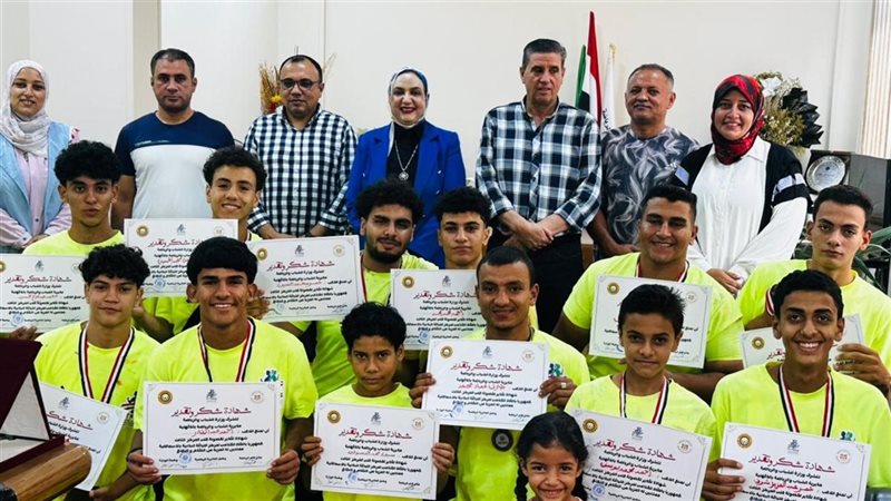 تكريم الفائزين، فيتو