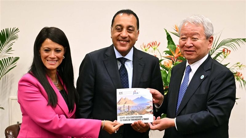 جانب من إطلاق تقرير