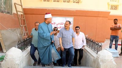 محافظ الشرقية يتفقد أعمال صيانة وترميم مسجد الفتح بالزقازيق