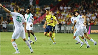 نهائي السوبر السعودي، الأهلي والنصر يتعادلان 2-2 بالوقت الأصلي ويحتكمان لركلات الترجيح (صور)