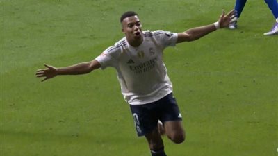 ريال مدريد يتقدم على أوفييدو بهدف مبابي في الشوط الأول 