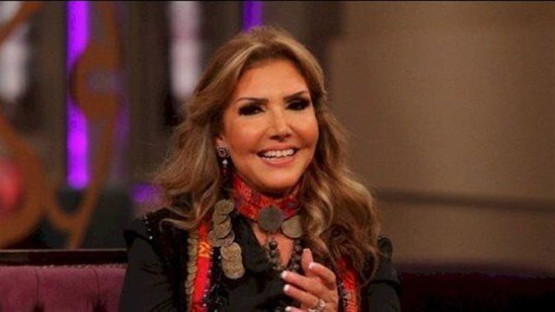 الفنانة نادية مصطفى