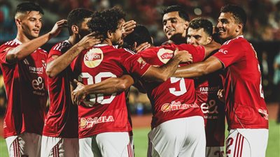 هل يلحق ثنائي الأهلي بمباراة بيراميدز؟ 