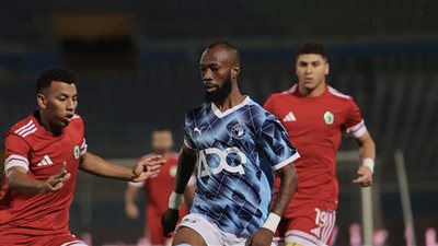 مودرن سبورت يقلب التوقعات ويهزم بيراميدز بثنائية بالدوري المصري(صور) 