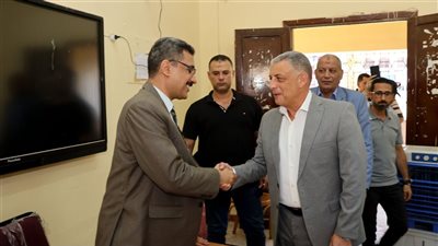 جولة الإعادة بانتخابات الشيوخ، محافظ الإسماعيلية يتابع سير عملية التصويت (فيديو وصور)