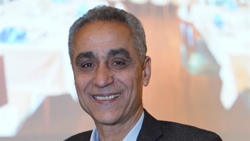 الكاتب الصحفي السيد
