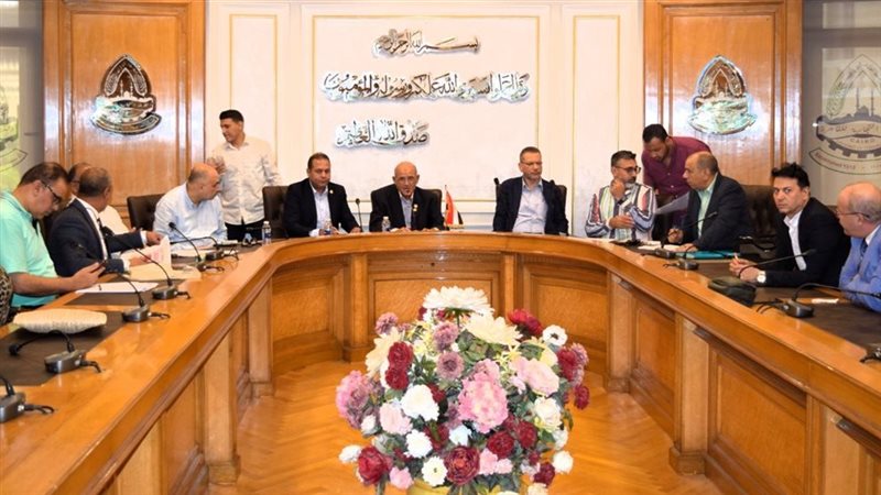 غرفة القاهرة تناقش