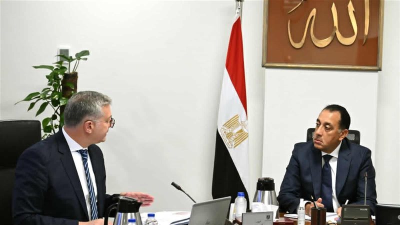 رئيس الوزراء ووزير