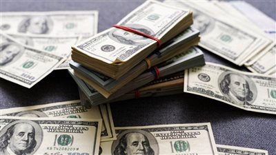  الدولار يتجه لأكبر تراجع أسبوعي في شهر قبل اجتماع الفيدرالي بشأن الفائدة 