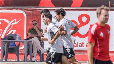 الخطيب يحضر مران الأهلي لدعم اللاعبين قبل مباراة بيراميدز (صور)