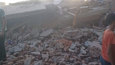 مصرع وإصابة 5 أشخاص في انهيار عقار مكون من 3 طوابق بأسيوط