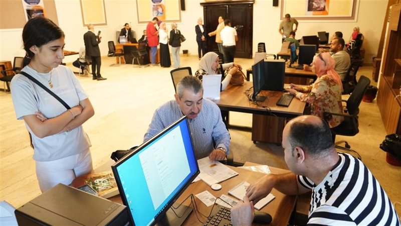 جامعة عين شمس، فيتو