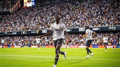 فالنسيا يتقدم بهدف أمام خيتافي بالشوط الأول في الدوري الإسباني 