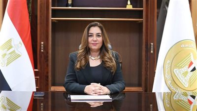 وزيرة البيئة تقرر صرف 3 آلاف جنيه مكافأة استثنائية للعاملين بمناسبة بدء الدراسة (خاص)