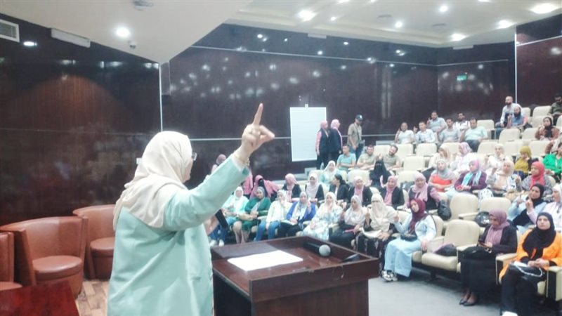 جانب من فعاليات الندوة،