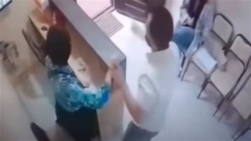 فيديو تعدى شاب على