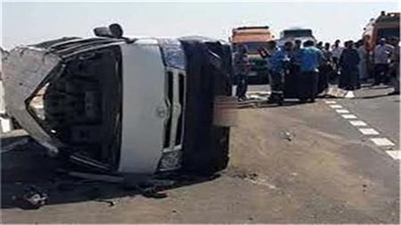 إنقلاب ميكروباص أعلى