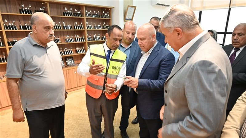 كامل الوزير يتفقد
