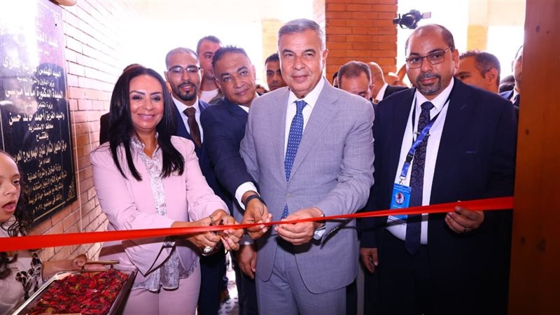 وزيرة التضامن ومحافظ