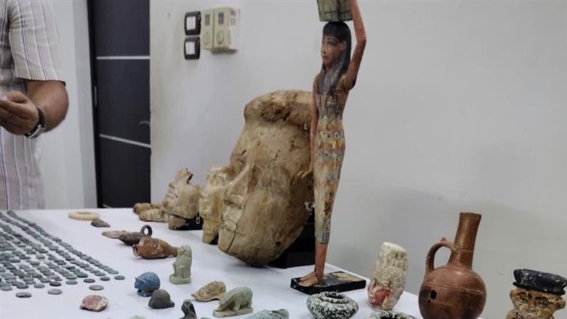 ضبط 577 قطعة أثرية