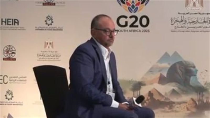  الدكتور عمرو عابدين،