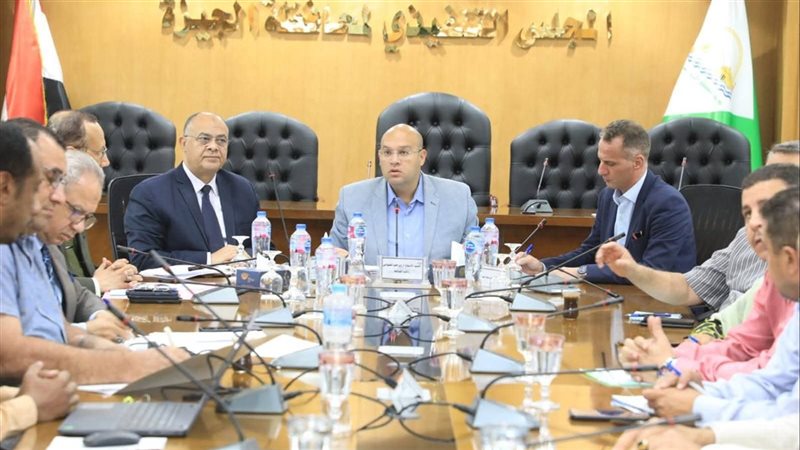 اجتماع نائب المحافظ