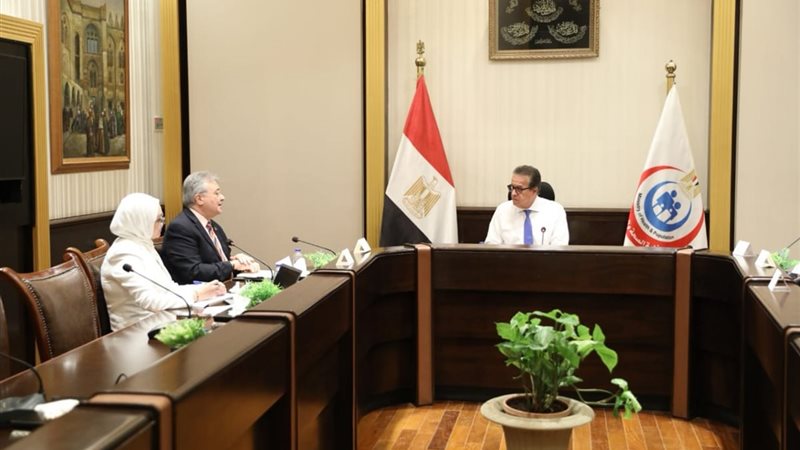 اجتماع د.خالد عبدالغفار